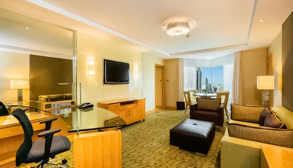 هتل هالیدی این سیلوم بانکوک